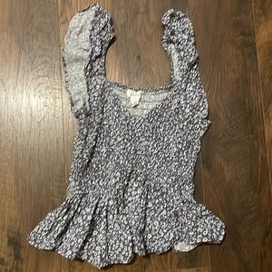 Sleeveless ruffle blouse